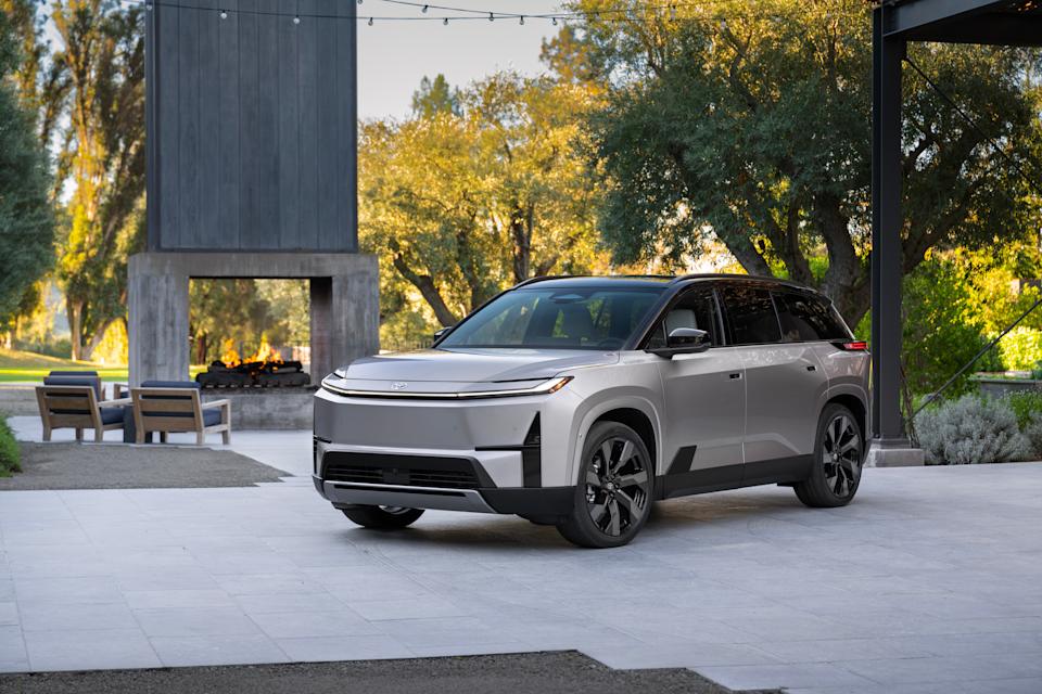 The all-new 2027 Highlander three-row SUV EV.